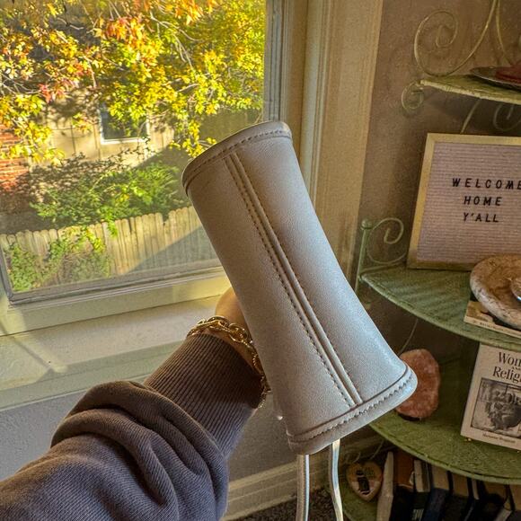 🥛 Rare VTG COACH 9993 White Cream Leather Mini Pocket Purse Brass Turnlock - Picture 3 of 11